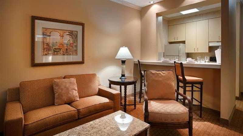 Best Western Richmond Suites H Батон-Руж Экстерьер фото